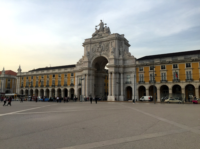 Praça do Comércio, la célèbre place du centre ville de Lisbonne.