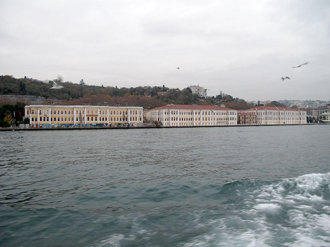 L'université de Galatasaray, vu du Bosphore, où je fais ma mobilité.